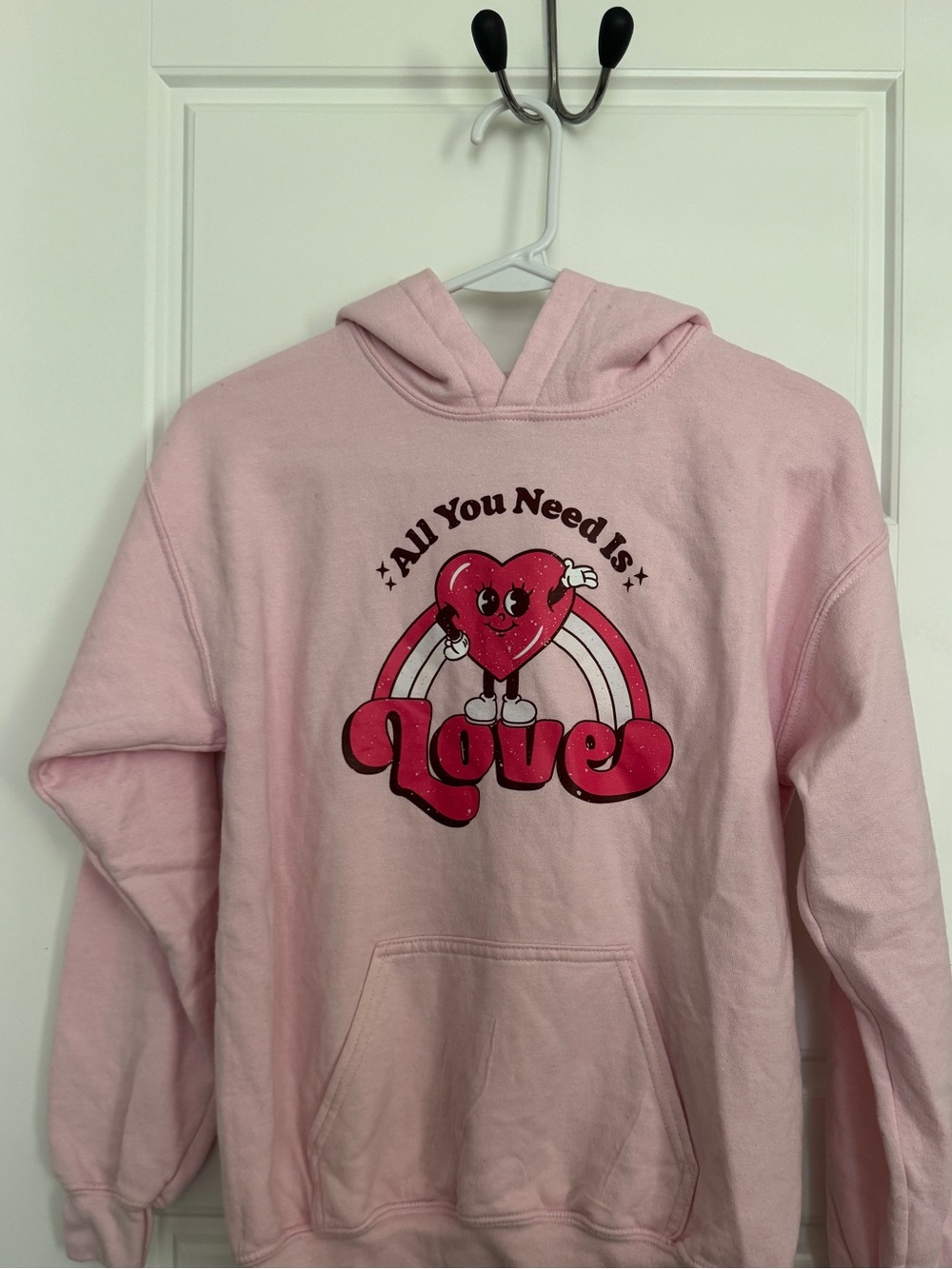Gildan Pink Heavy Blend Sweatshirt Girls Youth Size Large Love is all you need